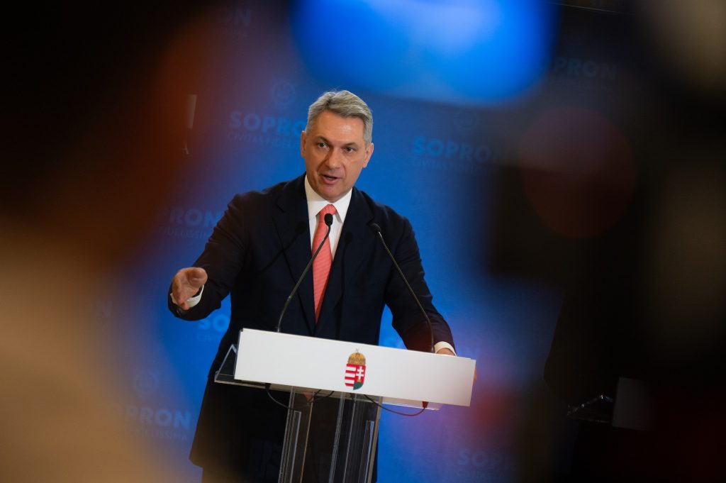 Lázár János, építési és közlekedési miniszter, országgyűlési képviselő,