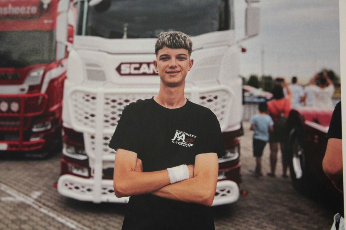 kamion, kamionok, József Attila Városi Könyvtár, Makó, kiállítás