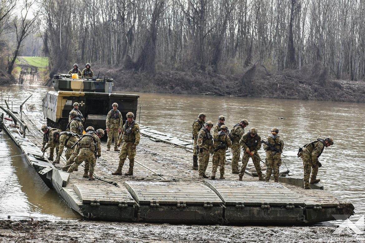 Tiszai_átkelés_honvedelem06