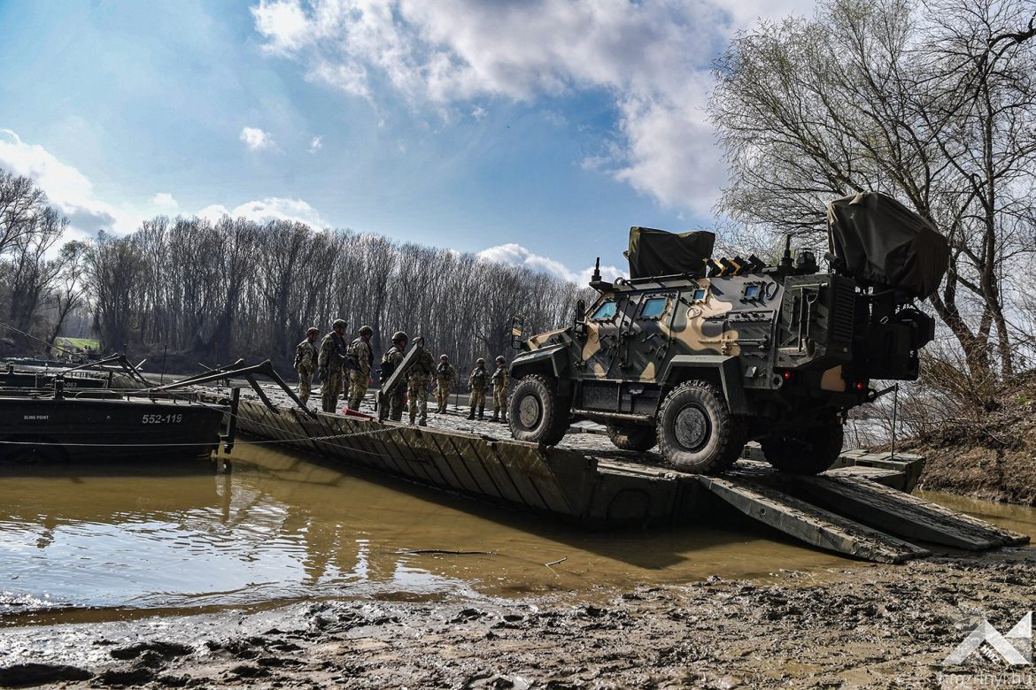 Tiszai_átkelés_honvedelem11