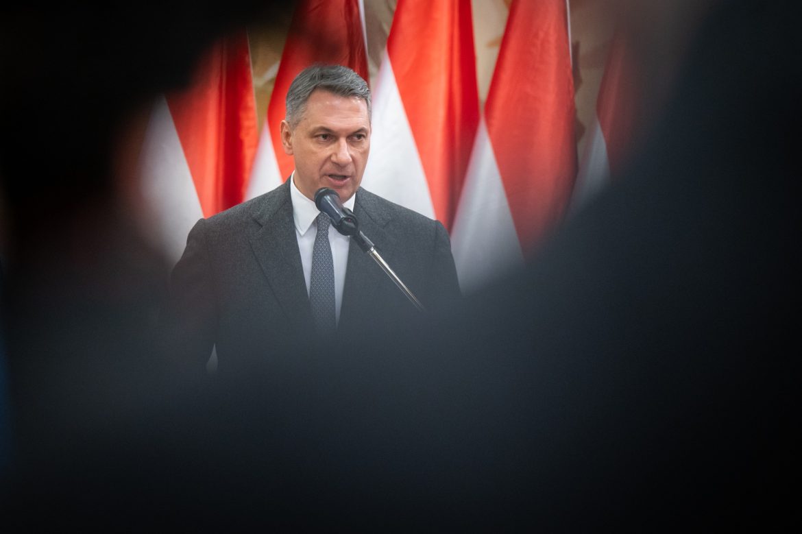 Lázár János tíz közlekedési vállalása, MÁV, Intercity, új mobilos alkalmazás