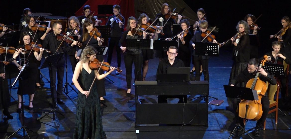 Tóth Barbara, hegedűművész, Tavaszköszöntő hangverseny, Makó, Hagymaház