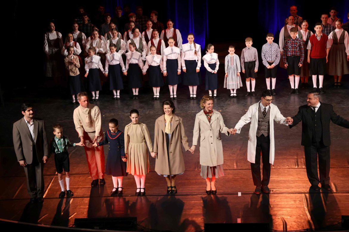 Fogadj szívedbe, előadás József Attiláról Fotó: Makói Városi Televízió