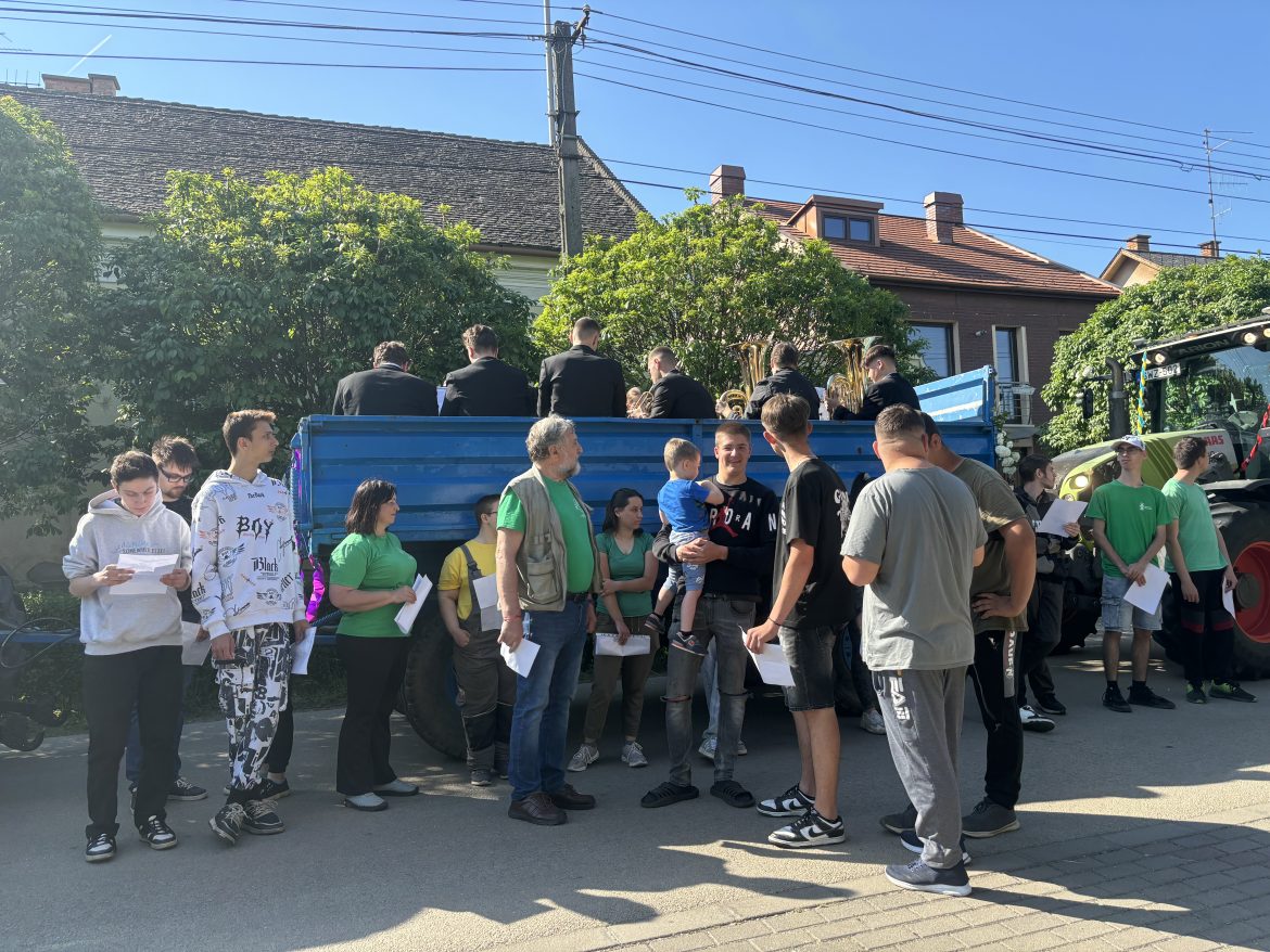 traktoros ballagás, Galamb