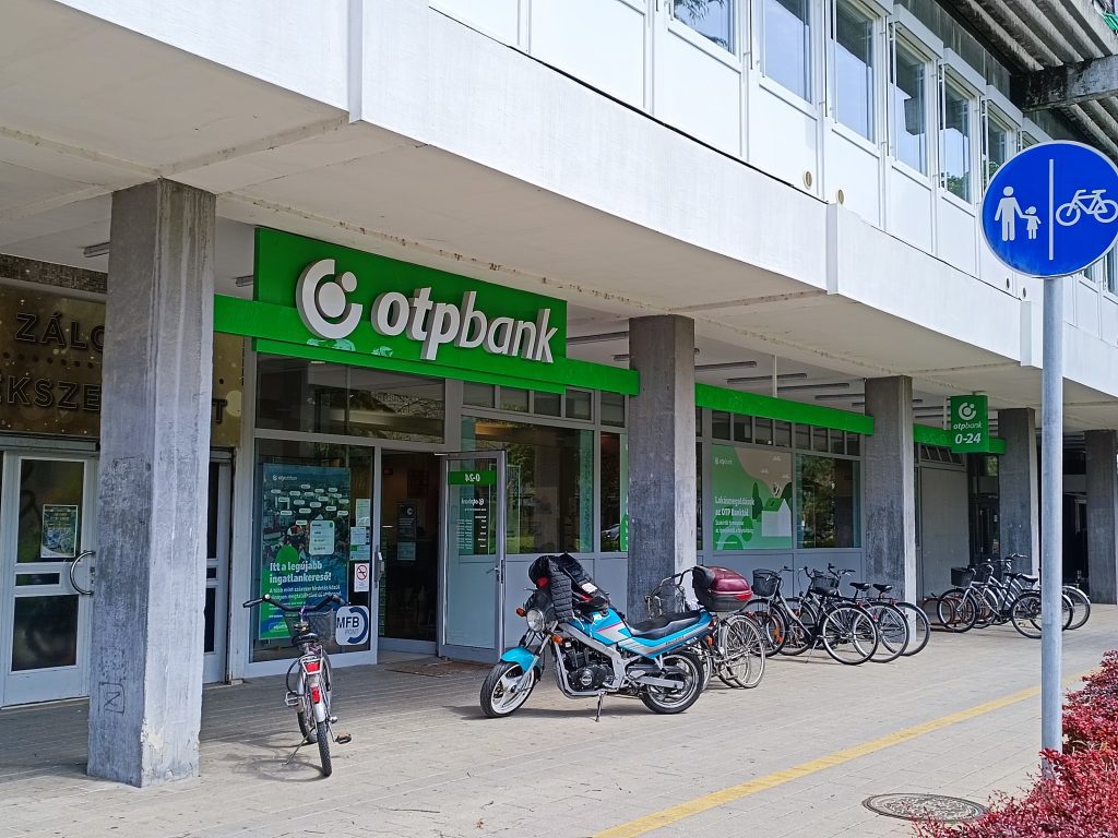 OTP, Makó költözés