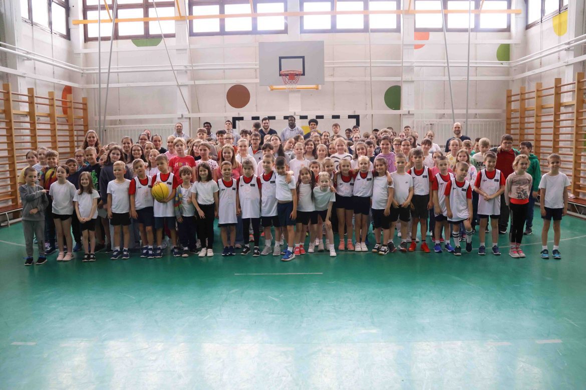 Szedeák, Kálvin Téri Református Általános Iskola