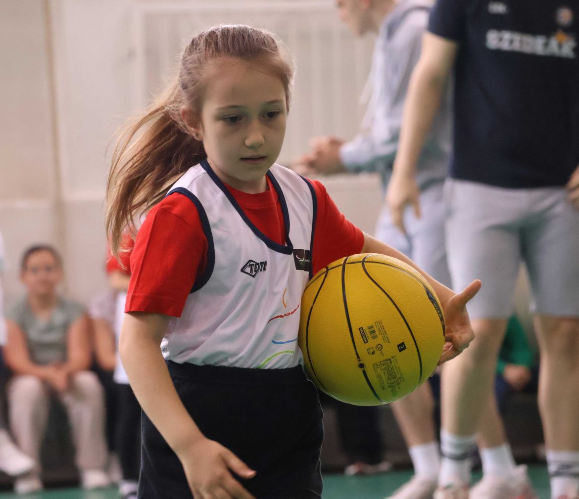 Szedeák, Kálvin Téri Református Általános Iskola