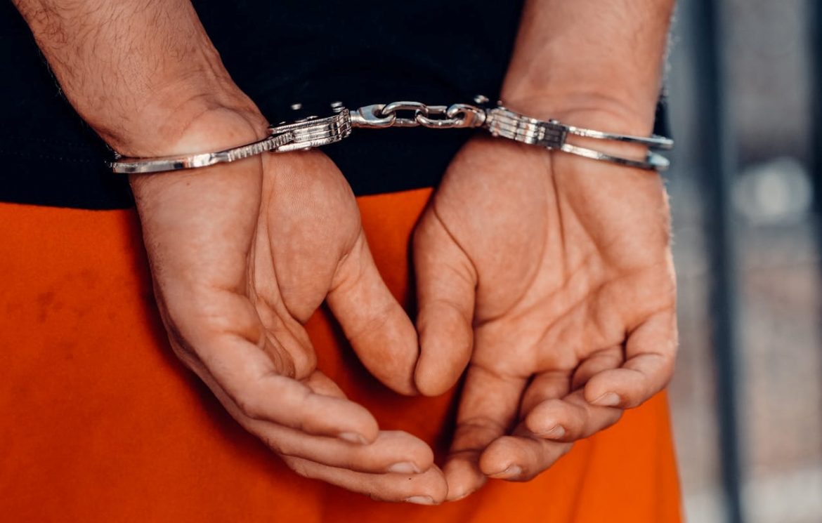 zárkaajtó kilincs, rabok, Szegedi Fegyház és Börtön, fotó: pexels.com