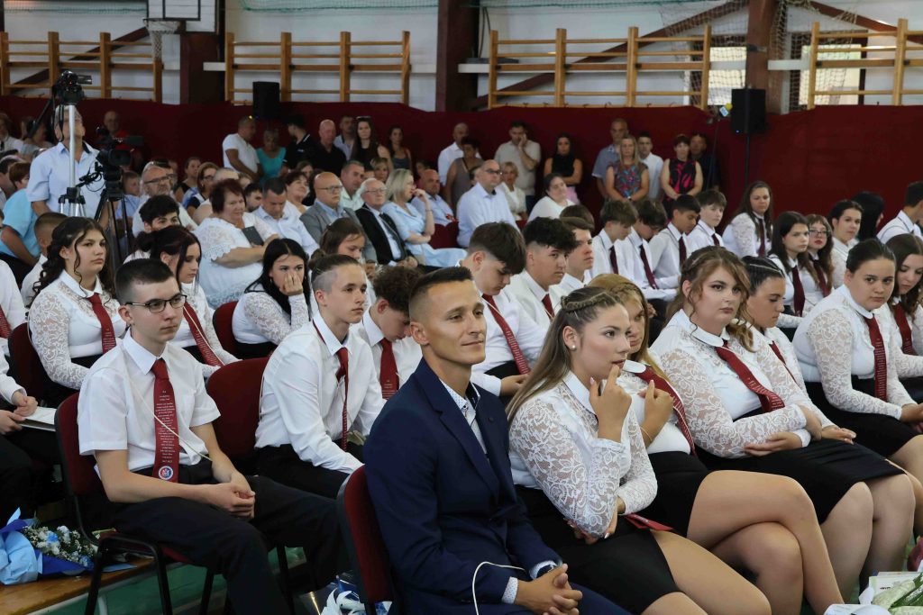 az élet fája, MÁI, ballagás