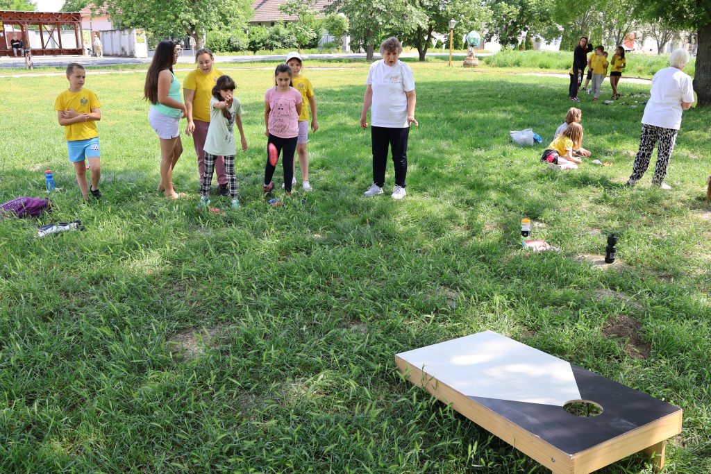 helytörténet és mozgás, Kiszombor, iskola