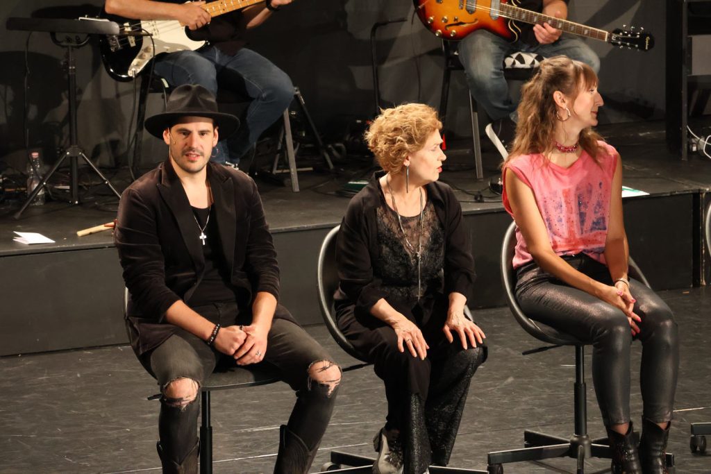 Menni kéne, Makó, Kocsis Dénes