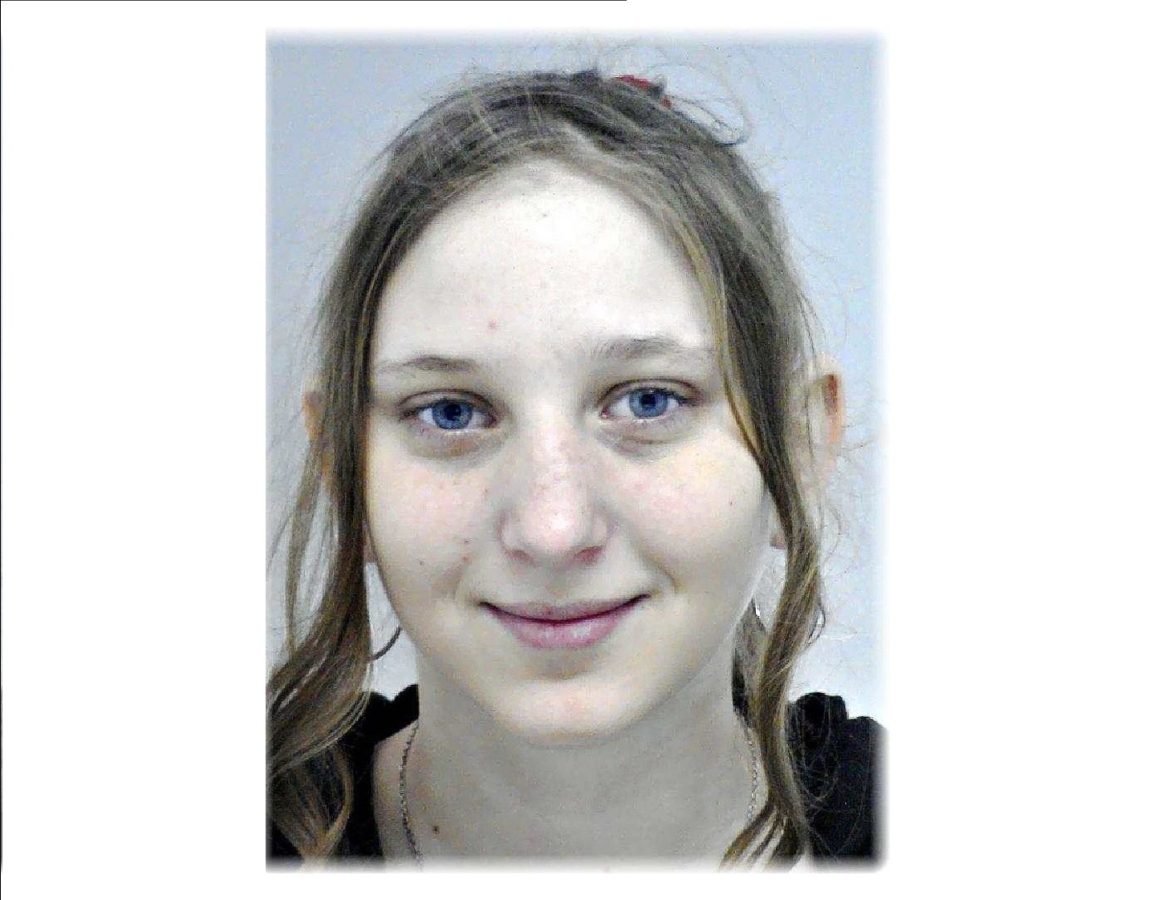 Balogh Beatrix Edit, 17 éves lány, eltűnt, fotó: police.hu