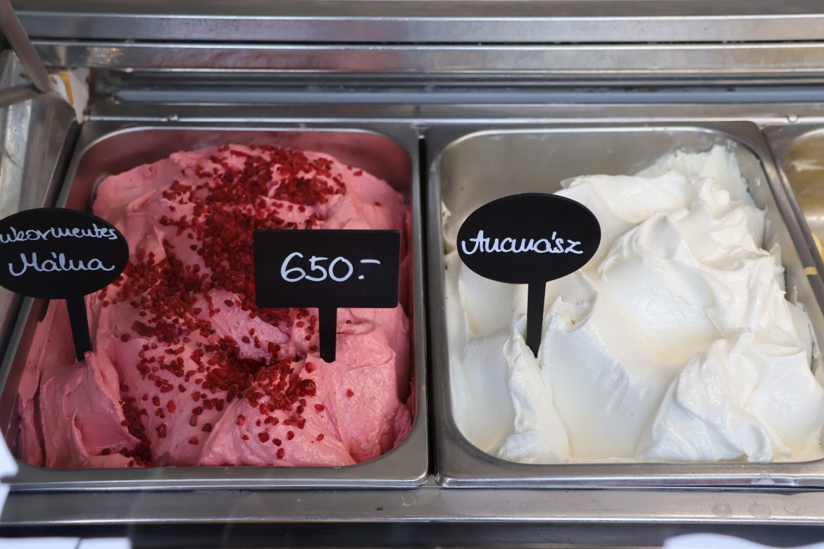 fagylalt, fagylaltkörkép, Makó, Papp fagyizó, fotó: Miklós András