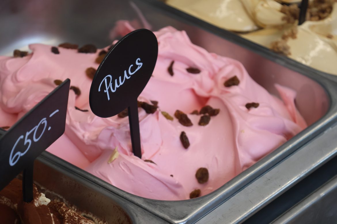 fagylalt, fagylaltkörkép, Makó, Papp fagyizó, fotó: Miklós András