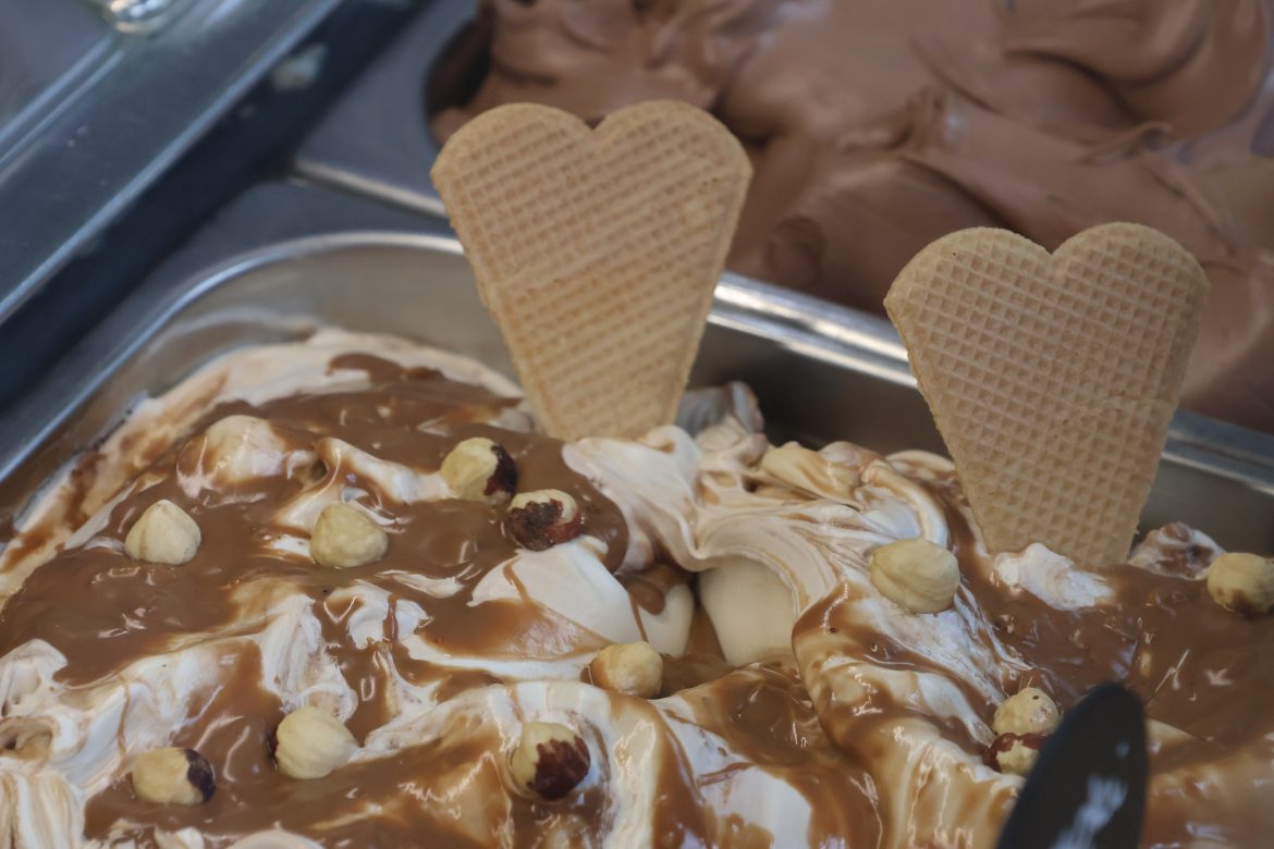 fagylalt, fagylaltkörkép, Makó, Papp fagyizó, fotó: Miklós András