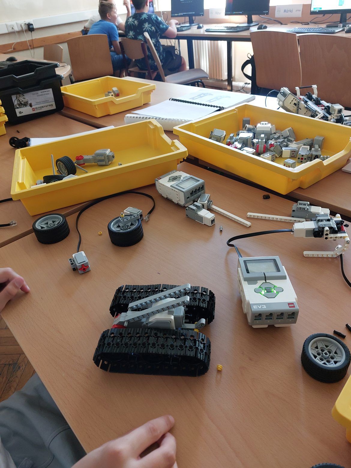 Digitális álmodozók, ingyenes nyári tábor, Eötvös József Technikum, HSZC, Hódmezővásárhelyi Szakképzési Centrum, Fotó: HSZC