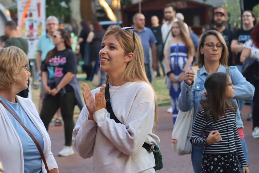 Intim Torna Illegál, Makó, Széchenyi tér, koncert, BeerLak 