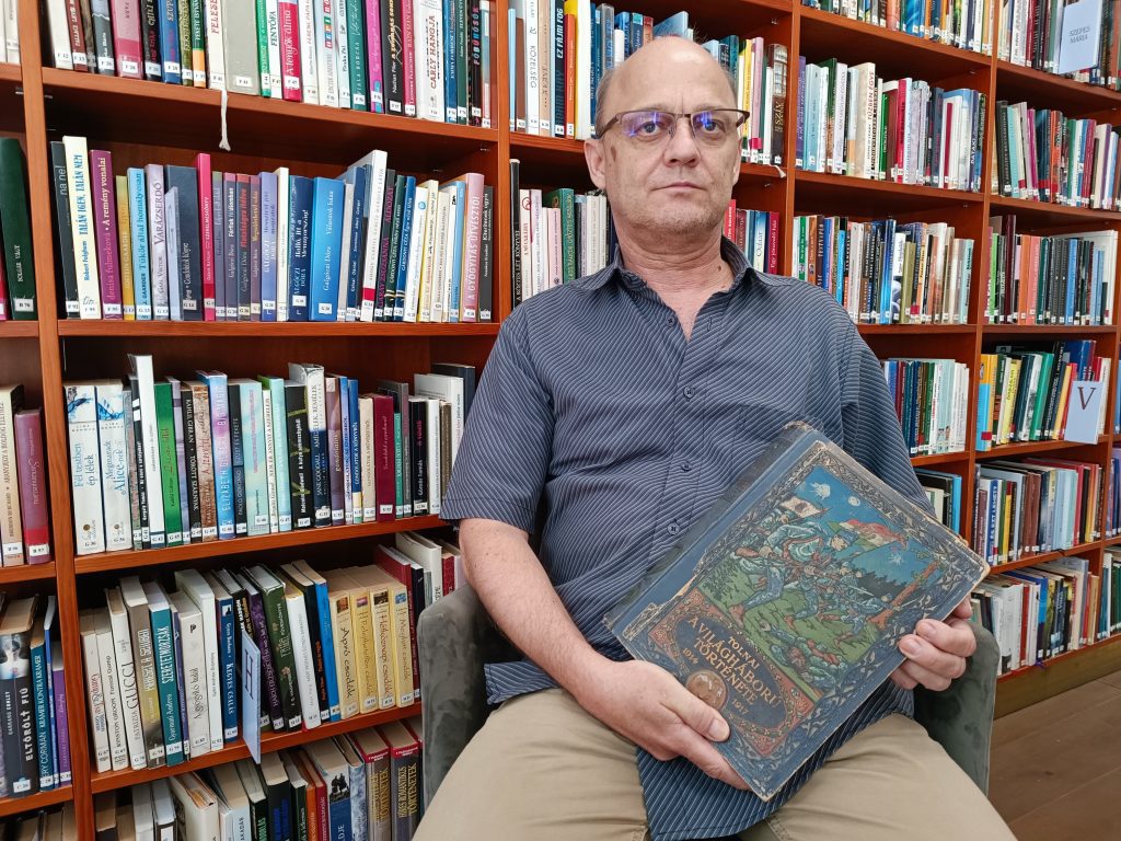 Forgó Géza, a makói József Attila Múzeum történésze-muzeológusa, Tolnai: A világháború című kötettel