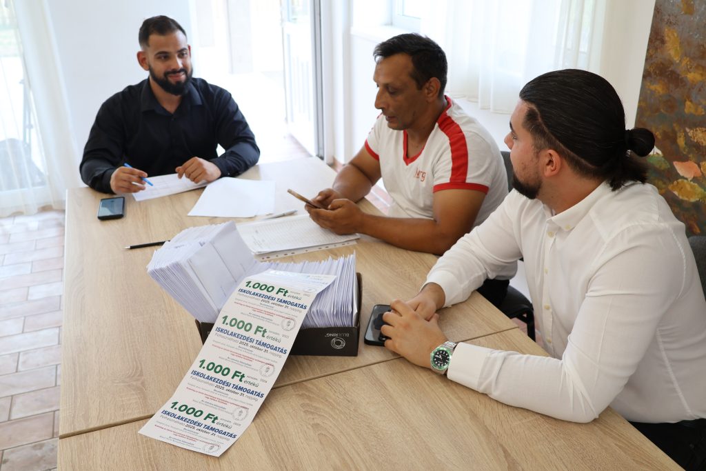 roma önkormányzat, Makó, utalványosztás