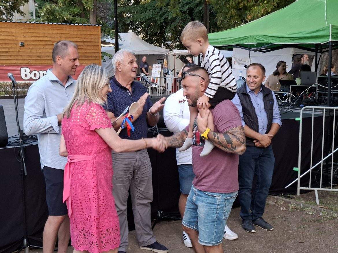 Szent_István_téri_nap_főzőverseny_díjátadás