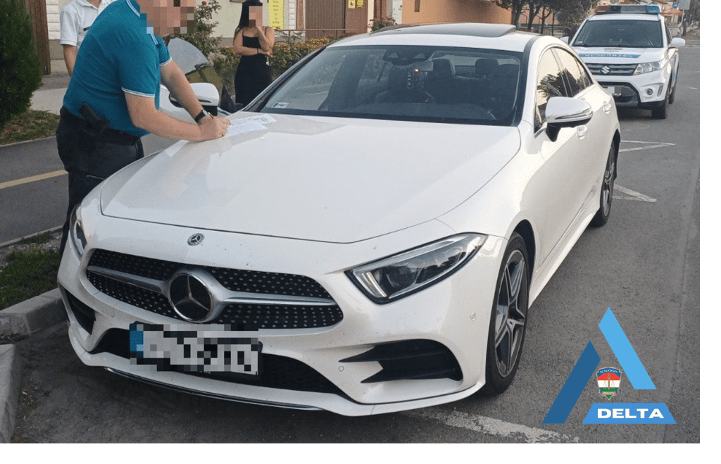 Több mint négy kiló drogot egy szegedi férfi garázsában. A díler már többször lebukott. Fotó: police.hu