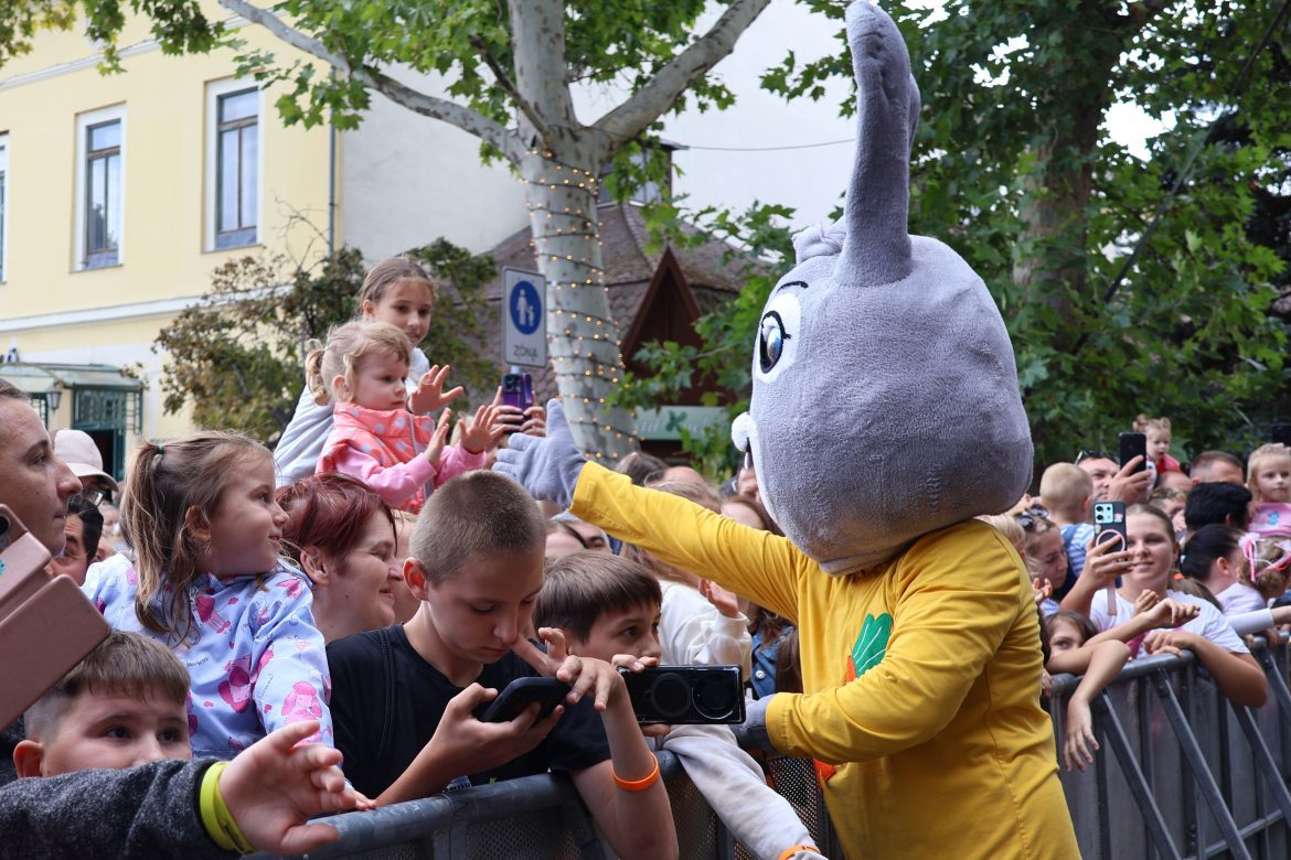 Brandnyúl, Makó, Hagymafesztivál, Széchenyi tér, 2025. szeptember 14. fotó: Jeszenszky Zoltán