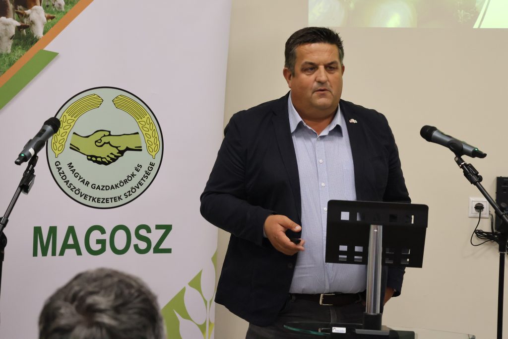szakmai nap a hagymáról, Hagymafesztivál 2025, Makó, Varga István alelnök, FruitVeb fotó: Jeszenszky Zoltán, 