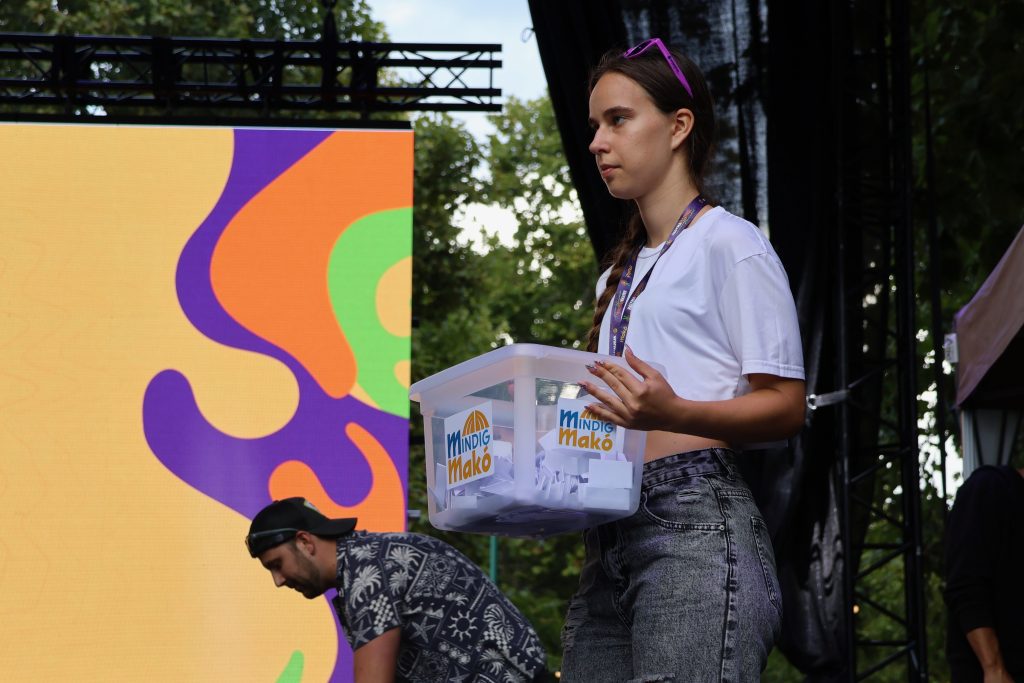 nyereményjáték sorsolása a 2025-ös Hagymafesztivál zárónapján