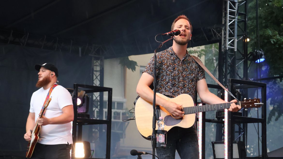 Zaporozecs_Makó_fotó_Jeszenszky_Zoltán05 Zaporozsec zenekar, Makó, Hagymafesztivál, 2025. szeptember 14., Széchenyi tér, fotó: Jeszenszky Zoltán