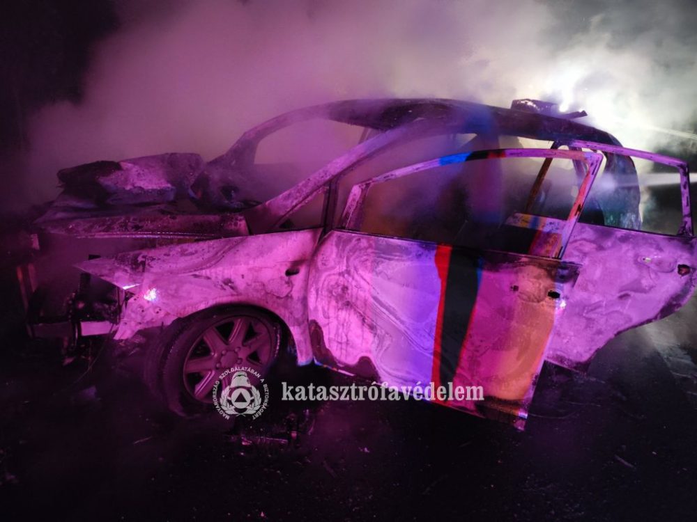 kiégett_autó_M43-as_autópálya03 kiégett egy autó az M43-as autópályán, fotó: Csongrád-Csanád Vármegyei Katasztrófavédelem