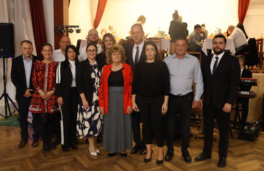 Kövegy, Hagyományőrző bál a kultúrházban 2025. október 25-én, fotó: Jeszenszky Zoltán