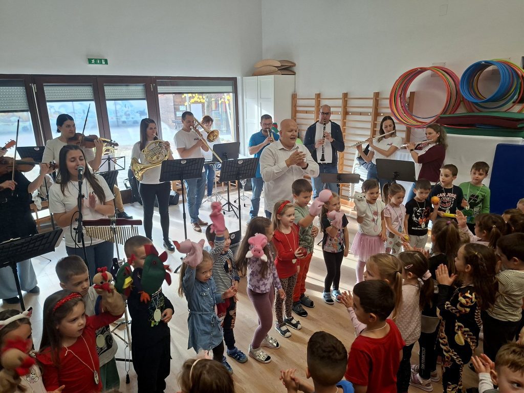 Makói Óvoda, MÁI, hangszersimogató