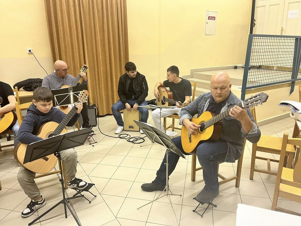 Makói Bartók Gitárzenekar, próba, fotó: Nagy Dóra