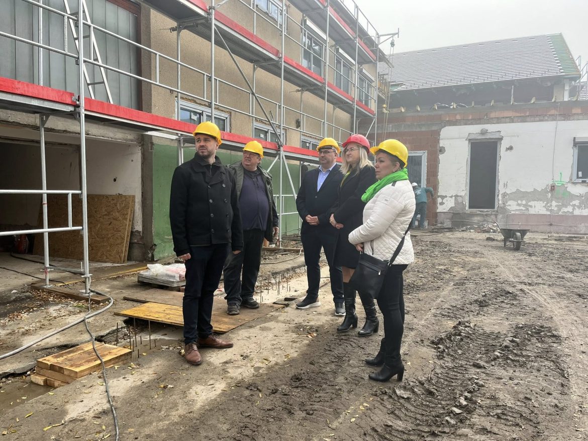 Az ország egyik legmodernebb szakképzési komplexumát alakítja ki Makón a Hódmezővásárhelyi Szakképzési Centrum a HSZC Makói Návay Lajos Technikum és Kollégium Bajza utcai telephelyén. Fotó: Nagy Dóra