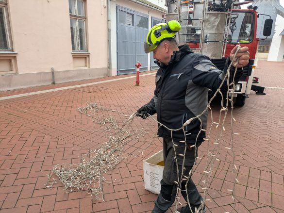 karácsonyi fényfüzérek, Makó, advent, fotó: Miklós András