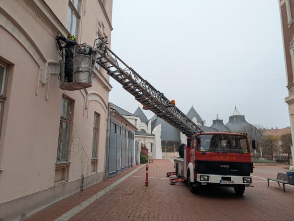 karácsonyi fényfüzérek, Makó, advent, fotó: Miklós András