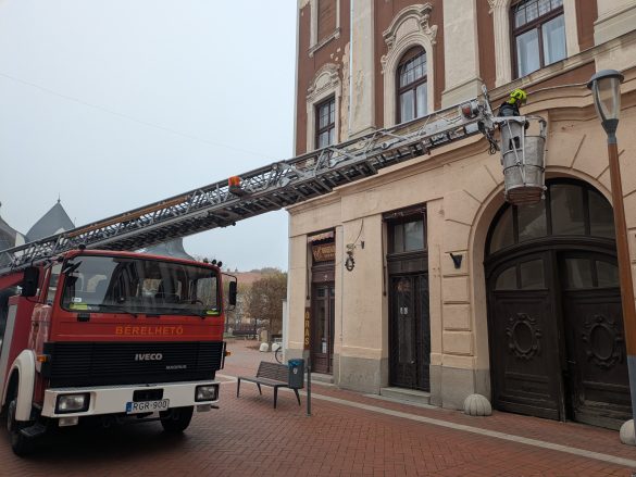 karácsonyi fényfüzérek, Makó, advent, fotó: Miklós András