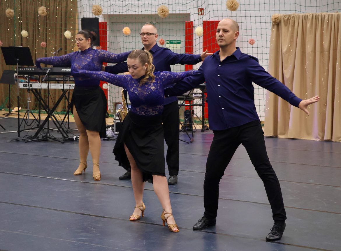 Szignum_Erzsébet-bál_fotó_Jeszenszky_zoltán23