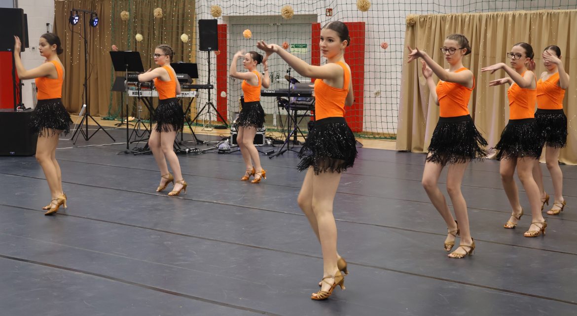 Szignum_Erzsébet-bál_fotó_Jeszenszky_zoltán26