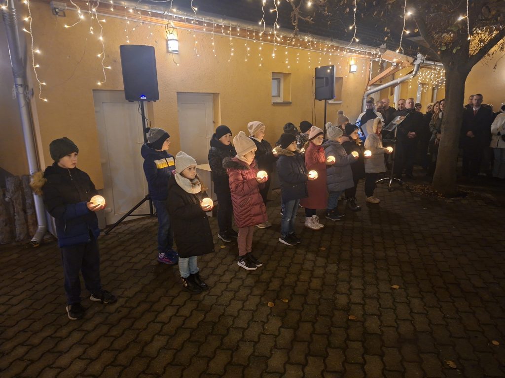 Maroslele, Advent, gyertyagyújtás