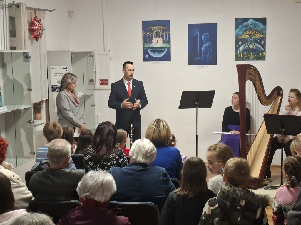 Maroslele, könyvtár, kiállítás