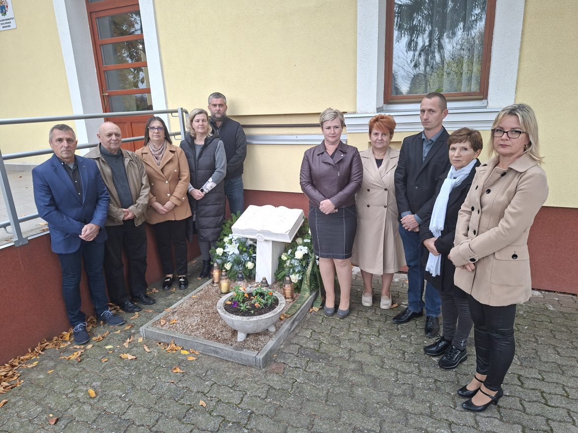 Barlai Józsefről emlékeztek meg csütörtökön az óföldeákiak és a földeákiak. Fotó: Kormos Tamás