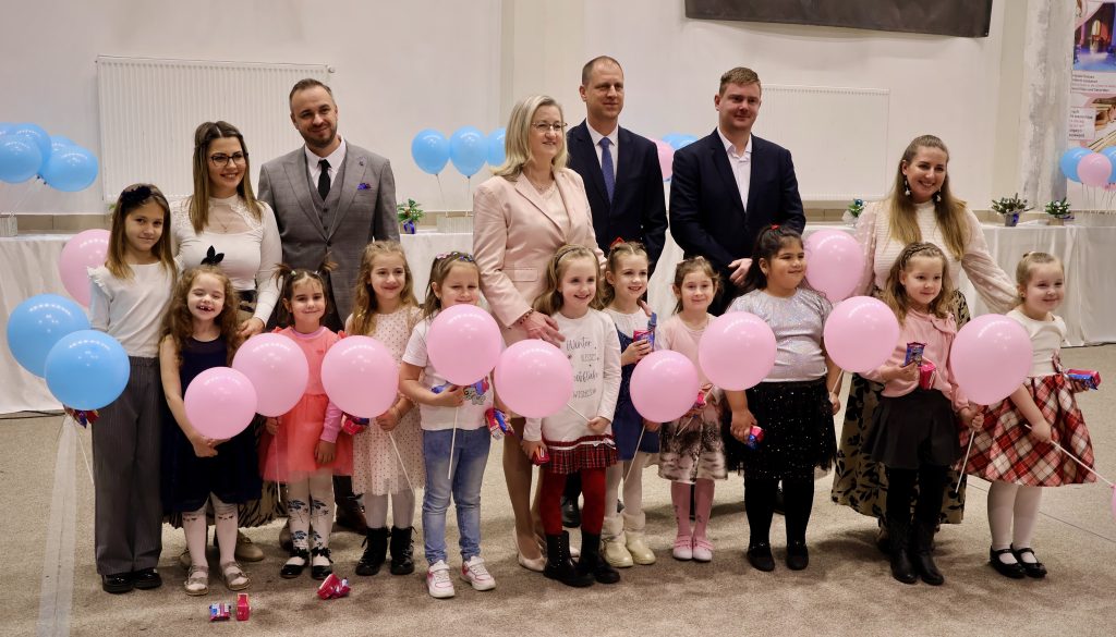 babakötvények átadása, Makó, 2025. december 14., fotó: Jeszenszky Zoltán