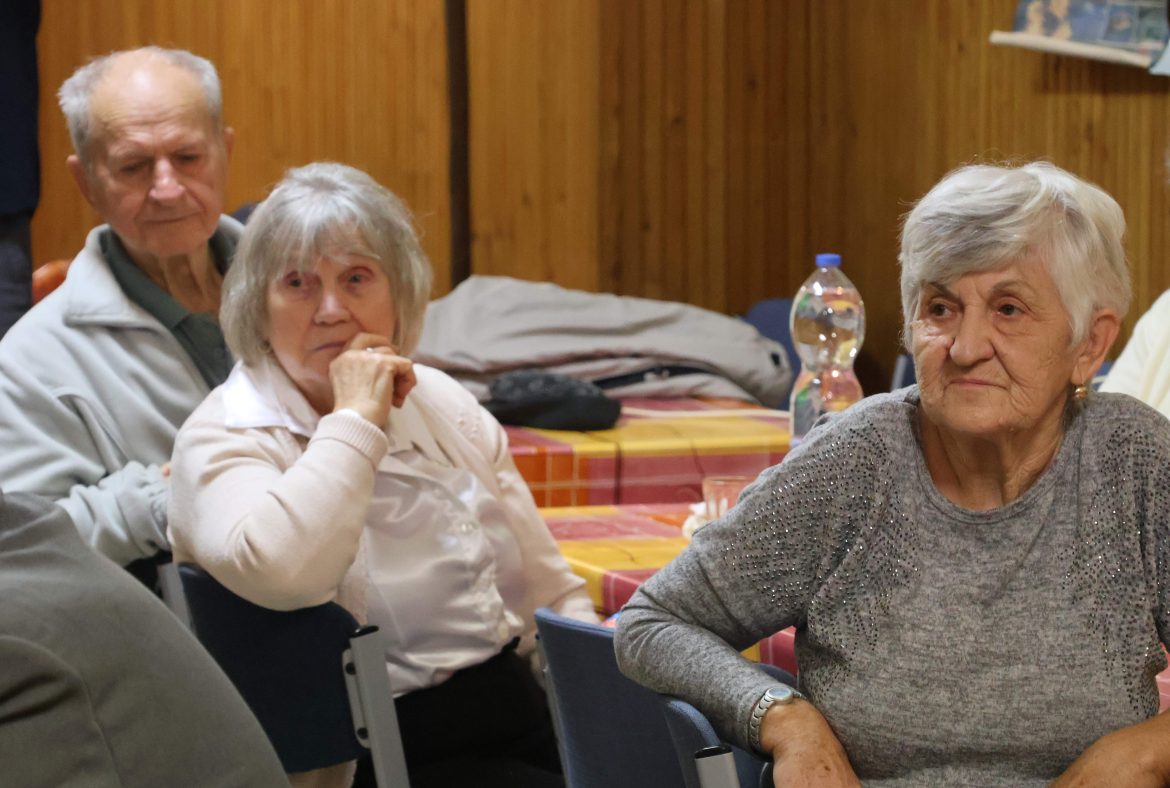 FÉG Nyugdíjas Klub, Makó, karácsonyi vacsora, fotó: Jeszenszky Zoltán,