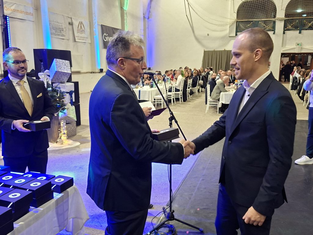 Makó, Givaudan, karácsony