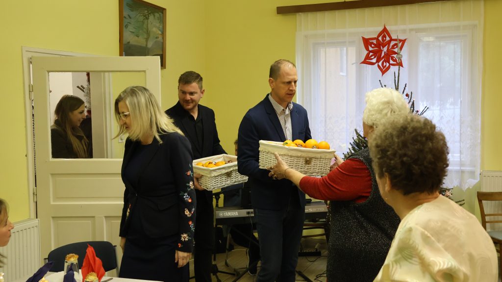 Makó, újvárosi, nyugdíjas