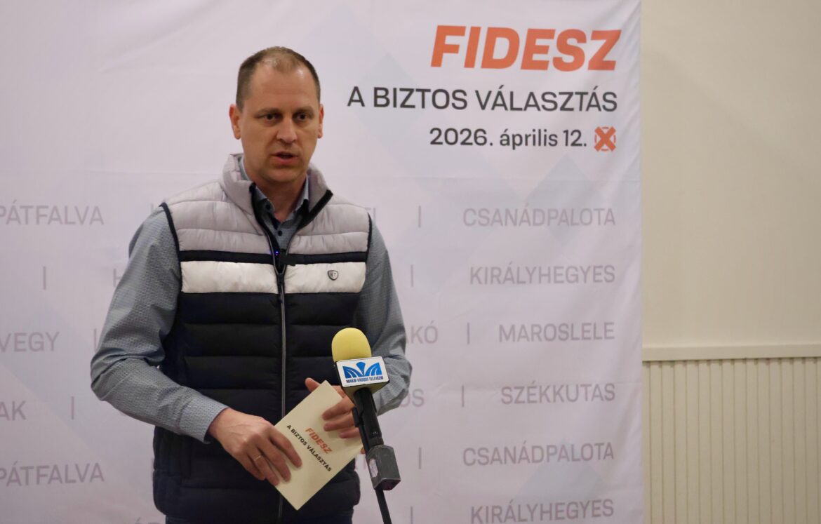 Czirbus Gábor választási fóruma Óföldeákon. Fotó: Jeszenszky Zoltán