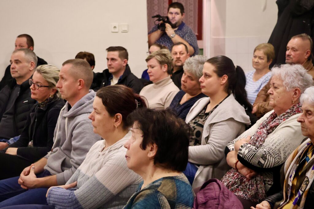 Czirbus Gábor választási fóruma Óföldeákon. Fotó: Jeszenszky Zoltán