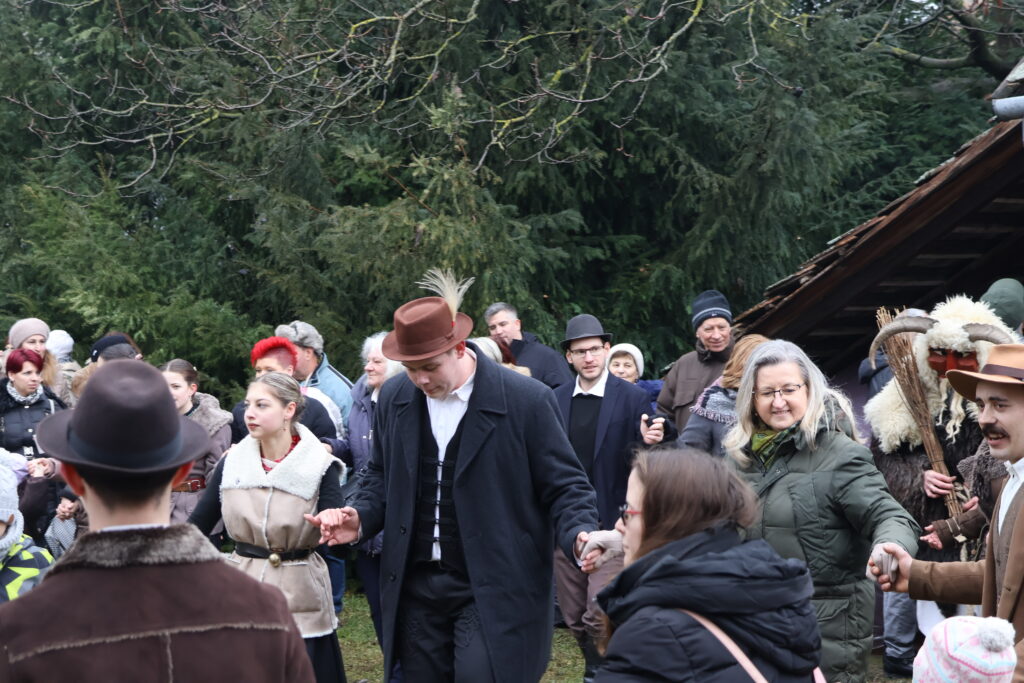 Makó, busók, télűzés