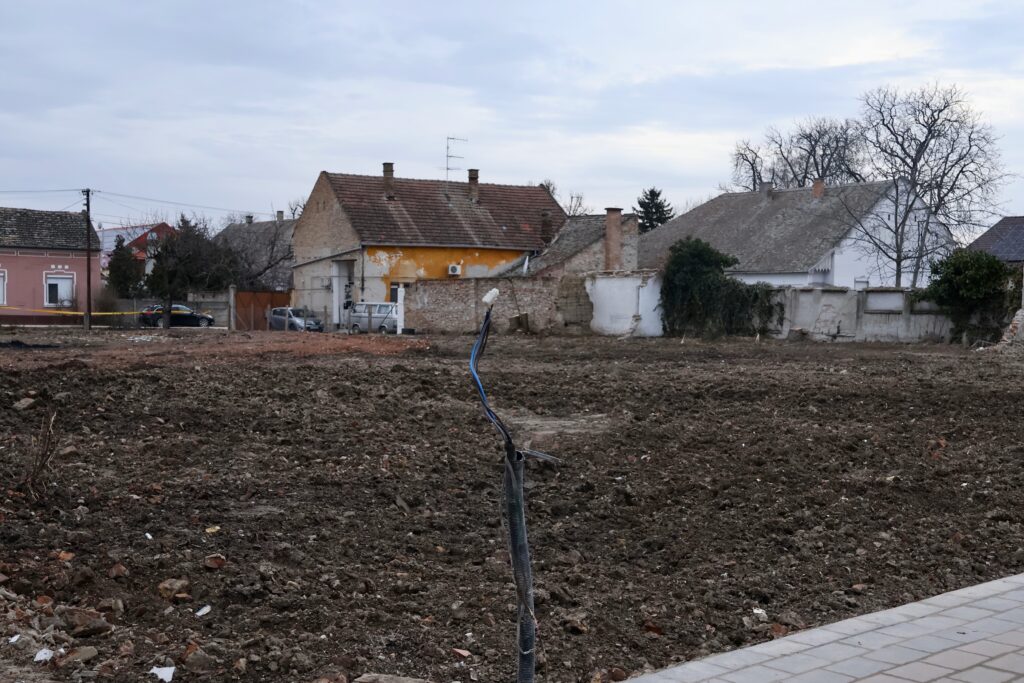 Makó, társasház épül a Szent János téren, fotó: Jeszenszky Zoltán
